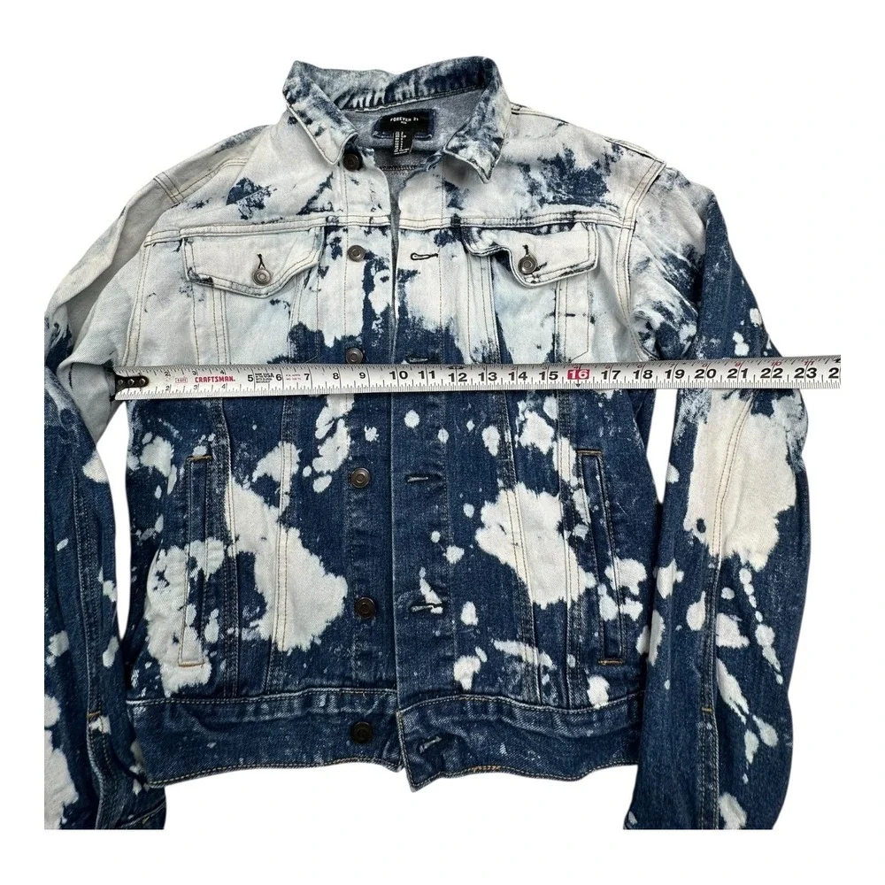 FOREVER‎ 21 Men Denim Jacket Blue White Bleach Distressed Trucker Style Size S